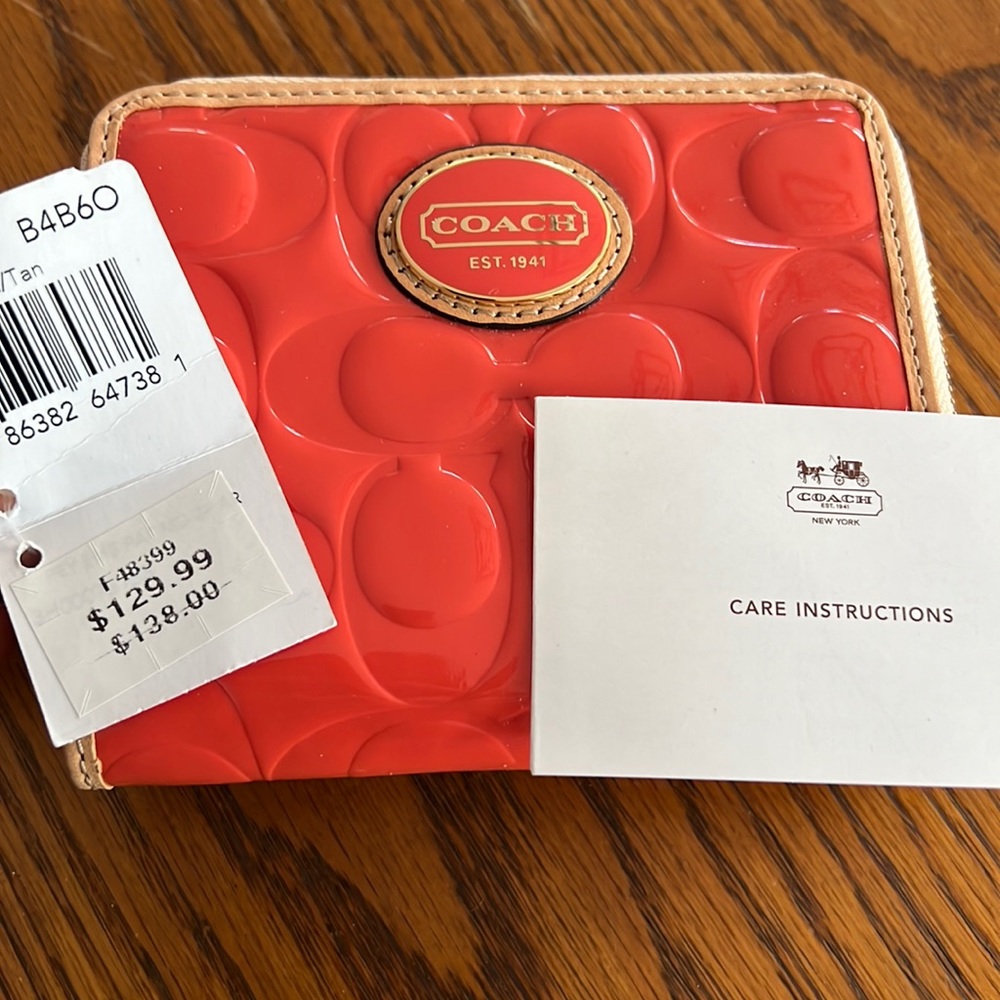 Coach wristlet. Never used